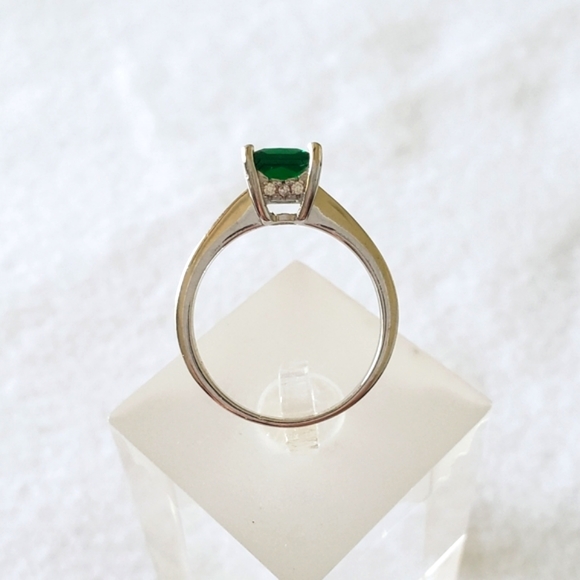 Sterling Princess Cut Emerald Ring - Picture 4 of 8